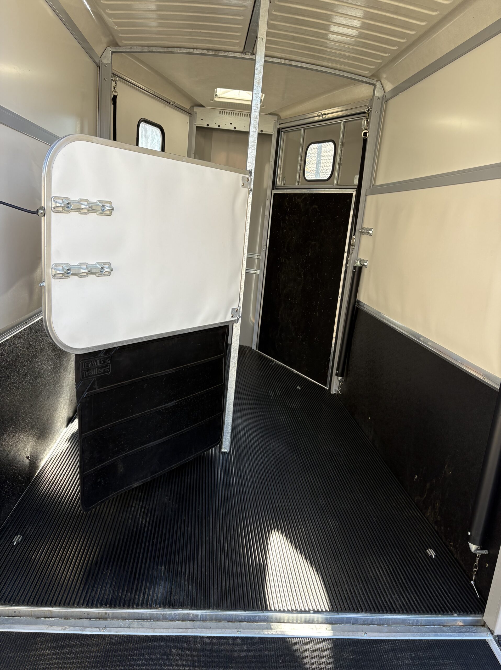 APRES nettoyage van à chevaux Zandoli